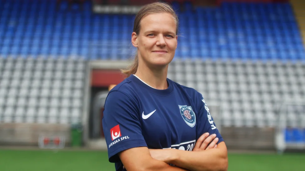 Mittfältaren Sheila van den Bulk, med meriter från Damallsvenskan, Champions League och det nederländska landslaget, är klar för Eskilstuna United.