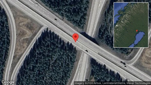 Lastbil stillastående på väg 97