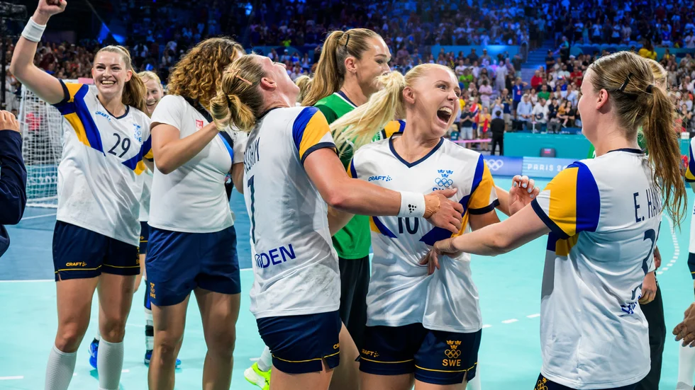 Sveriges handbollsdamer möter Frankrike i OS-semifinalen i handboll.