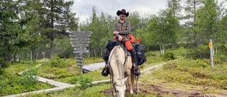 Cowboyen tog sig an svenska fjällen på hästryggen