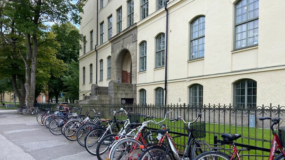 "Skrota förslagen!" uppmanar Lennart Strand i Eskilstuna. På bilden A-huset på S:t Eskils gymnasium.
