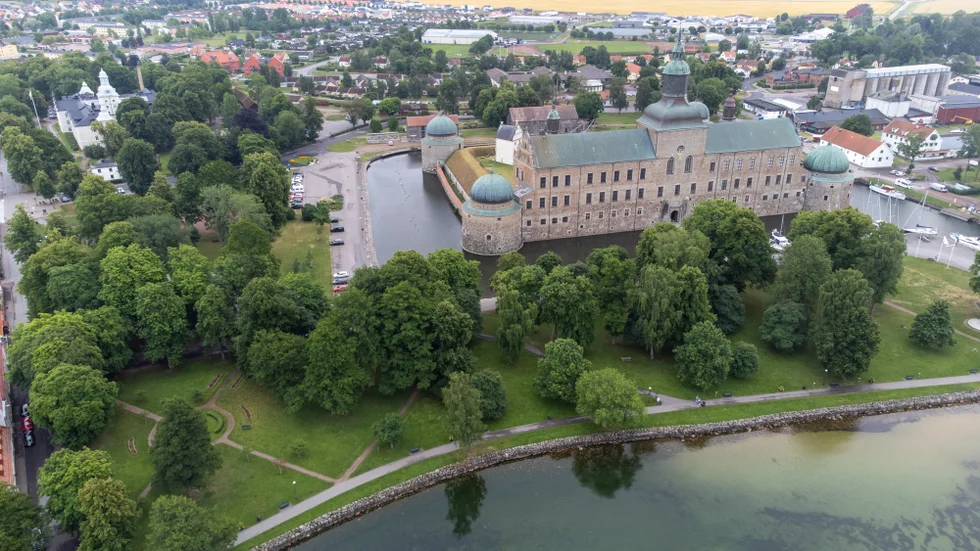 Vadstena slott är en av många turistattraktioner, men någon lokal turistskatt verkar inte vara aktuell. Däremot skulle en folkräkning kunna ge positiva effekter.