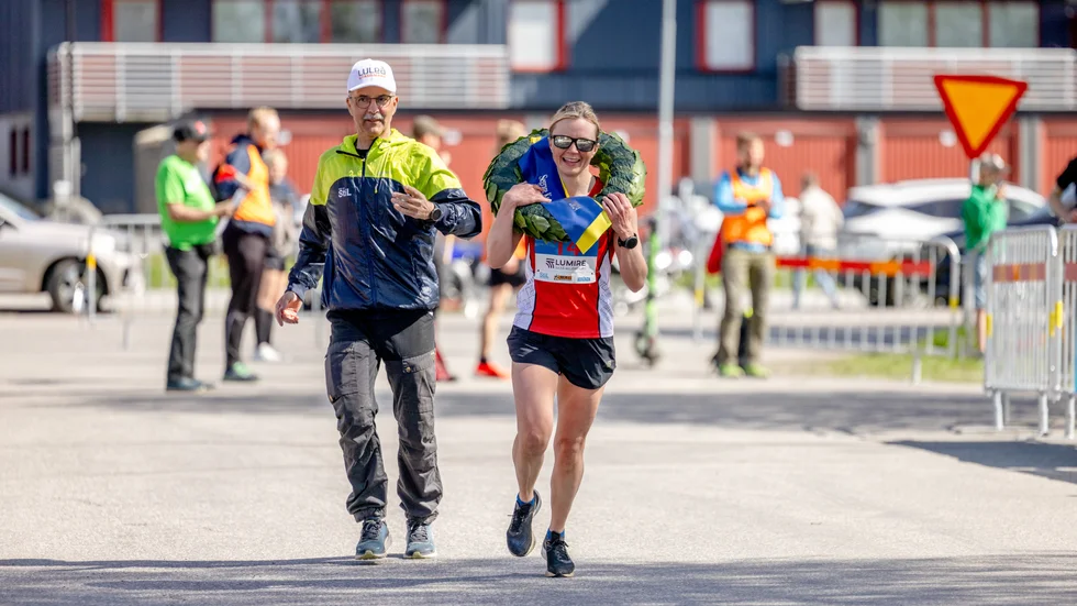 Segern i Luleå stadsmaras 2,1-milslopp var Anna Lindgrens tredje raka. "Det känns förstås väldigt bra", säger hon med ett leende.