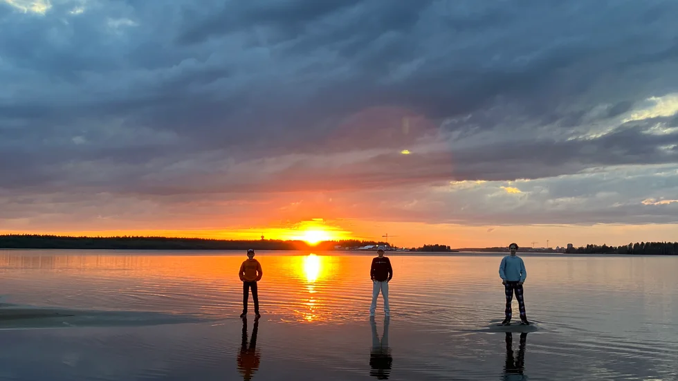 Kvällspromenad vid Lulviksbadet.