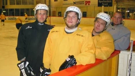 Bland "återvändarna" som kommit tillbaka för att spela med ÄIF Hockey den här säsongen återfinns från vänster Peter Norberg, Jens Ericsson, Johan Nyberg och målvakten Kristoffer Hortlund.