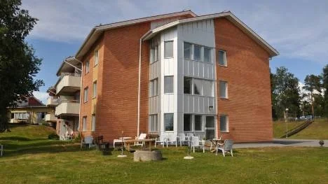 Det är första gången sedan servicehuset Tallbacken byggdes som efterfrågan på boende varit så liten som den är nu. (Arkivbild)