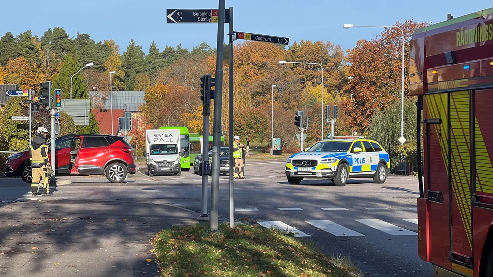 På måndagen var trafikljusen utslagna i korsningen Gillbergavägen/Engelbrektsgatan. Och två identiska olyckor skedde.
