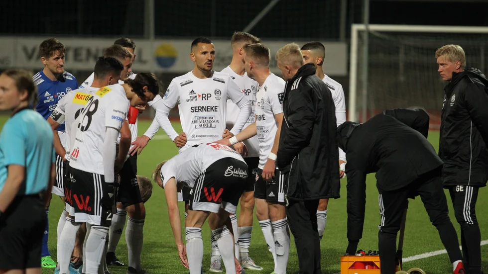 Motala AIF har en del att fundera på inför avslutningen av norrettan. Laget har skador och avstängning inför nästa match. Någon poäng till kan krävas.