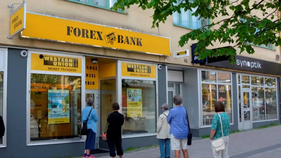 Gamla sedlar. Hög tid att växla eller sätta in dina gamla kontanter på ett bankkonto.
