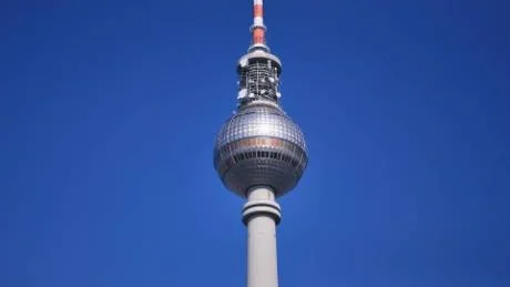 ÖVERBLICKAR STADEN. Der Fernsehturm, Berlin.  Foto: Martin Bergqvist.