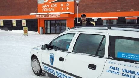 TYDLIGT. Jörgen Olofsson hoppas att kommunen skyltar upp p-fickan, som är på allmän gatumark, så fickan blir tydlig även under vintertid.