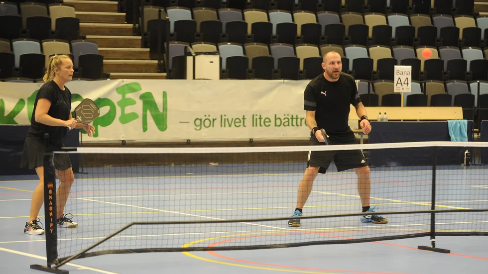 Nyköpingsduon Andy och Monica Andersson tog sig ända fram till slutspelet i mixedklassen, tävling, i Nyköpings Open.