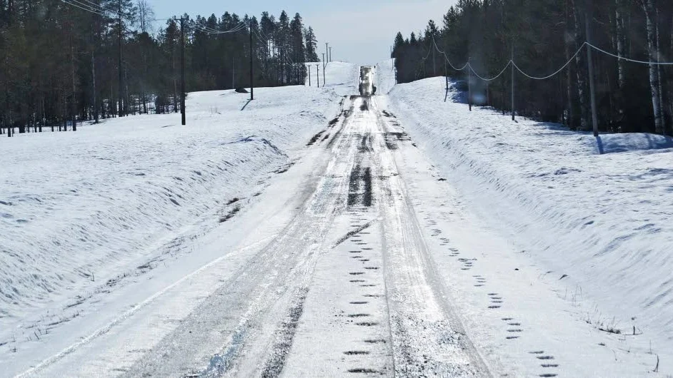 Ingen expert. Lena Lagerstam, Morjärv, är den som fotat spåren. " Jag är ingen expert, men vad skulle det annars vara", funderar hon.