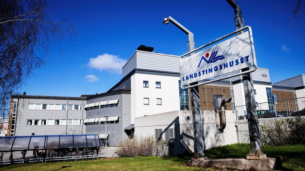 landstinget landstingshuset vård besparingar hälsa hälsocentraler läkare sjukhus sjuksköterskor kommun län landsting norrbotten