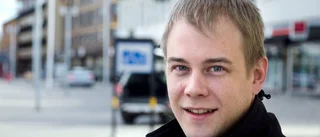 Pappershögarna har bytts ut till läsplattor