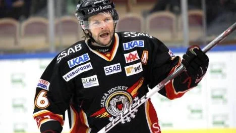 Mats Lavander, Luleå Hockeys populärare karaktärspelare, är säker på att det blir SM-slutspel den här säsongen. Det blev det inte i fjol. Luleå förlorade med 0-1 mot Timrå och missade.