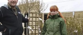 Tredje och fjärde generationen i trädgården