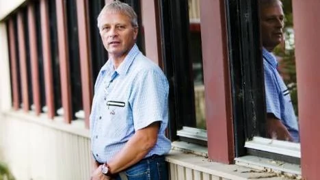 "Polisförbundet efterlyser ett helhetsgrepp av myndigheten där man slår fast hur stor bemanning som krävs i till exempel Älvsbyn för att klara basverksamheten. Vi förordar att samtliga 14 kommuner ska ha stationerade poliser på orten", säger Torgny Olofsson, ordförande i Polisförbundet Norrbotten.