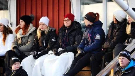 fotboll piteå if seriepremiär, Hanna Pettersson och Emelie Lövgren
Foto: Petra Isaksson