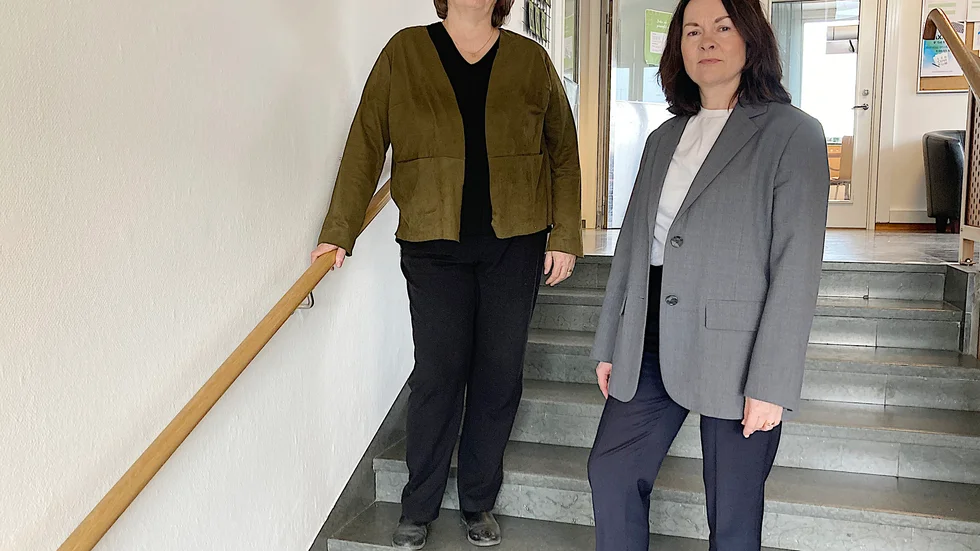 Samordnaren Kristina Wikslund och Marit Hemphälä, yrkesvägledare på Jobbcenter samarbetar kring kartläggning av arbetssökande ukrainska flyktingar men även asylsökande med arbetstillstånd. " Vi har fått in ett fyrtiotal personer, men siffran ökar allt eftersom kartläggningen görs", säger Wikslund.
