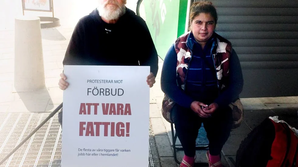 Sven-Håkan Holmberg och Pamela utanför Coop, innan polisen kom.
