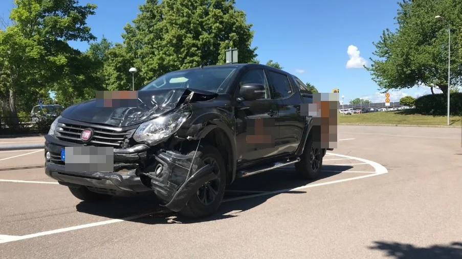 Två bilar var inblandade i en kollision vid Brogatan i Linköping på onsdagen.