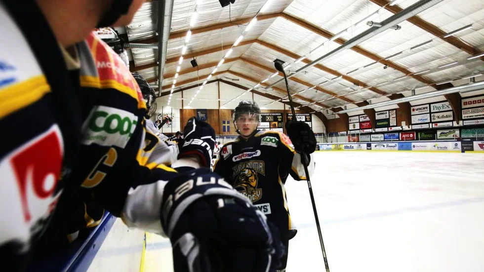 Det blir inget J20-lag i Visby Roma till hösten. Spelarbrist är andelningen.