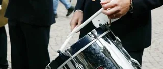 Marschmusik genom stan