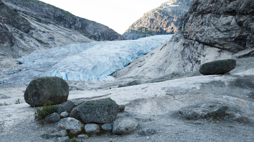 Skandinaviska glaciärer drar sig stadigt tillbaka. På bilden Nigardsbreen, som sträcker sig ut från glaciären Jostedalsbreen norr om Sognefjorden i Norge. På lite drygt hundra år har Nigardsbreen blivit 2,6 kilometer kortare. Arkivbild.