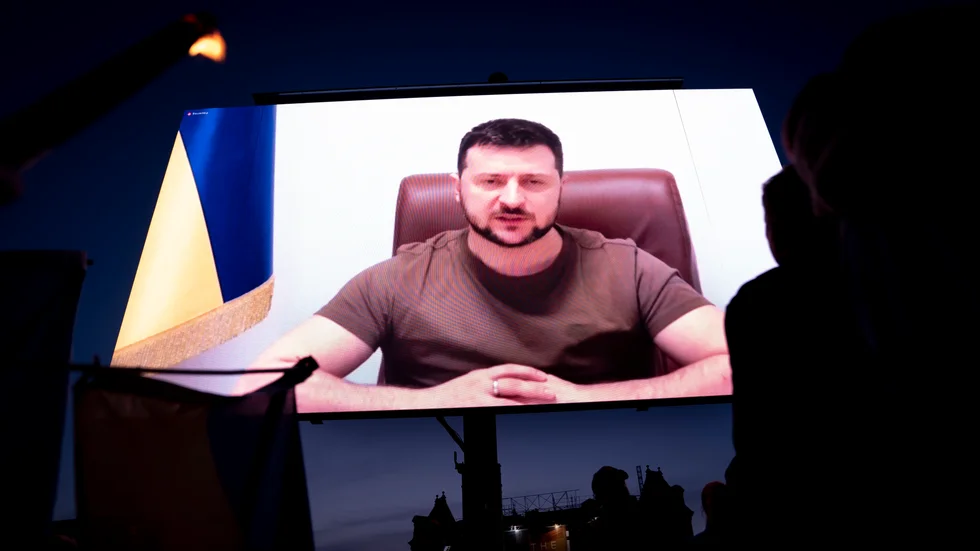 Ukrainas president Volodomyr Zelenskyj höll tal via storbildsskärm i Köpenhamn under onsdagen.