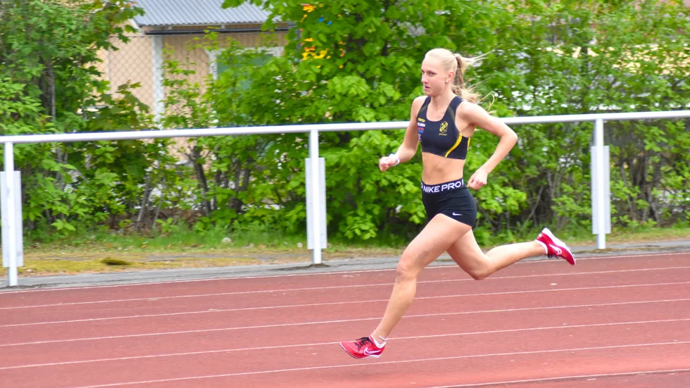 Thea Norlund gjorde ett imponerande sololopp på 800 meter. Var bara knappt två sekunder från personbästat.