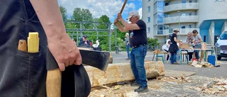 Här görs världens största smörkniv – blir fyra meter: "Ville göra något som verkligen skvätter spån"