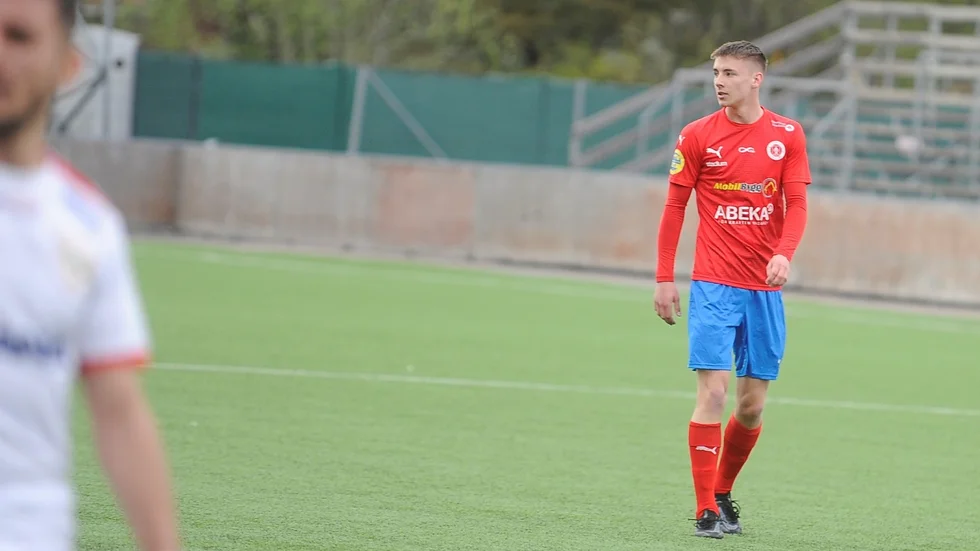 Rasmus  Holmberg, här vid ett inhopp borta mot Assyriska 2021, tar nu plats permanent i Bissarnas A-trupp. Han har i stort sett redan tränat med dem sedan i somras.