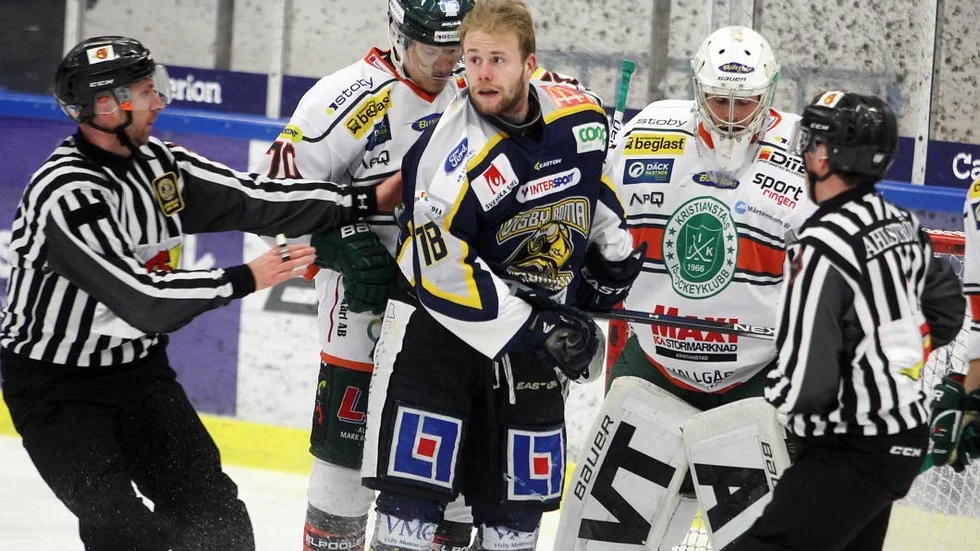 Gruff. Tim Athley var, föga förvånande, inblandad när friktion mellan lagen uppstod.