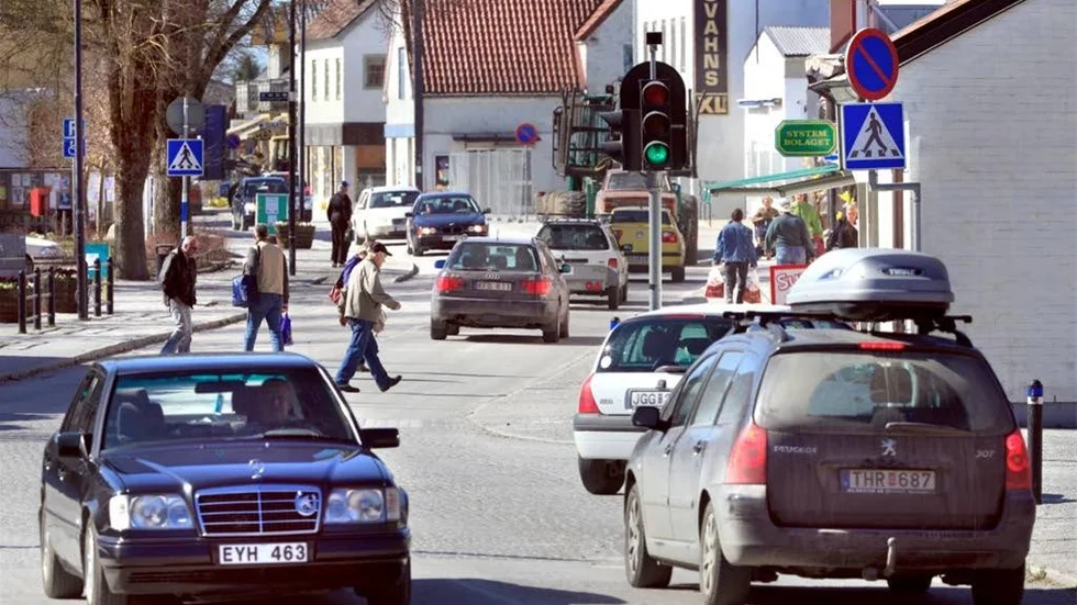 Nu stängs Storgatan i Hemse av för trafik i två månader.