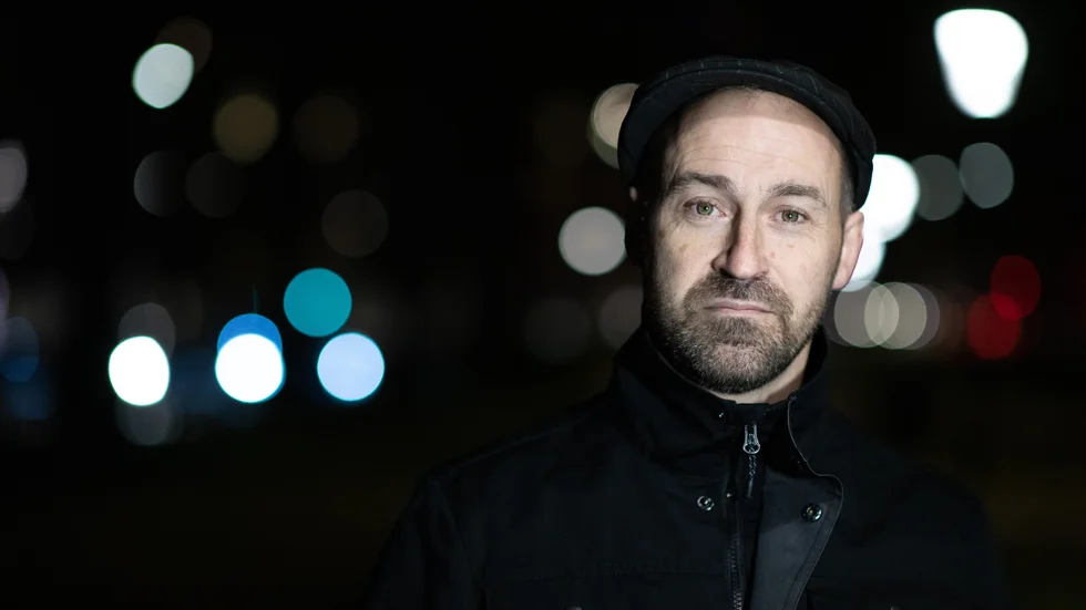 Johan Eklöf är bokaktuell med "Mörkermanifestet".