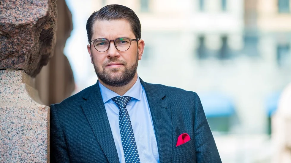 Sverige måste sätta hårt mot hårt. Saft- och bulle politikens tidevarv är över, skriver SD:s partiledare Jimmie Åkesson.