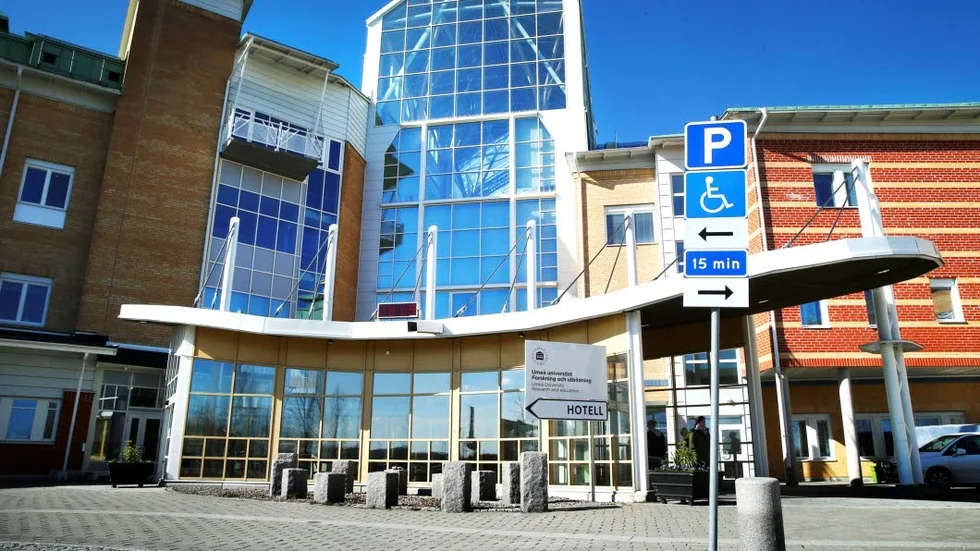 Laboratorium. Diskussioner pågår om att placera ett bastulaboratorium på Sunderby sjukhus i Luleå. I november träffar Hans Hägglund personalen på fysoterapin för att diskutera projektet.