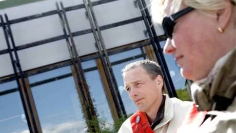 vakter. Anders Lickander och Ulla Lesly var strejkvakter utanför Korpen i Visby när Vårdförbundet trappat upp sina konfliktåtgärder på tisdagen.