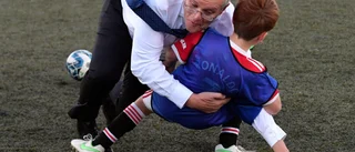 Kampanjande Morrison tacklade åttaåring