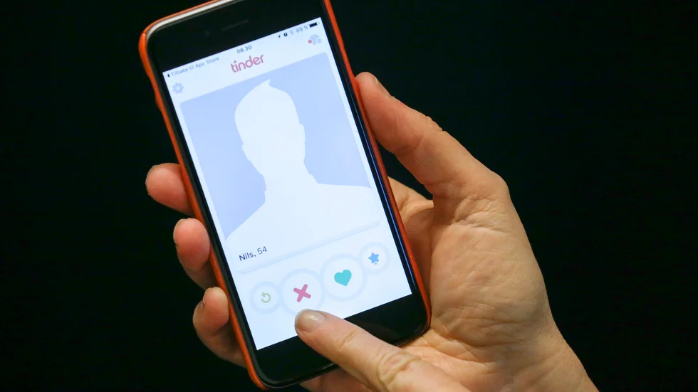 Krönikören Lina Stoltz testar dejtingappar och kliver in i en helt ny värld.