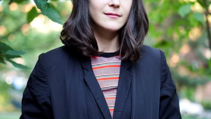 Författaren. Alexandra Sundqvist har skrivit en biografi om Barbro Hörberg som gavs ut tidigare i år - och nu är hon aktuell med en föreställningen ”Med ögon känsliga för grönt - en musikalisk biografi om Barbro Hörberg” på Storsjöyran.
