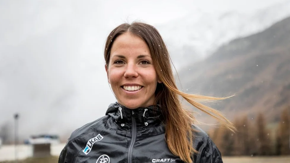 VAL SENALES 20171022
Charlotte Kalla är på träningsläger och åker skidor på en glaciär på hög höjd i Val Senales i italienska Sydtyrolen.
Foto: Christine Olsson / TT / Kod 10430