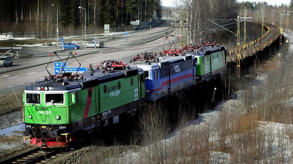 Stålet rullar. Green cargos transporter i Norrbotten åt de stora industrikunderna berörs ännu inte av IT-kraschen som lamslår stora delar av Sverige.