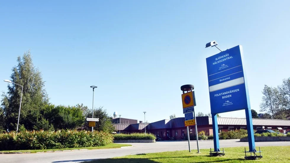 Flyttar. För att verksamheten på Erikslunds hälsocentral ska få plats måste andra verksamheter flytta från Björknäs.