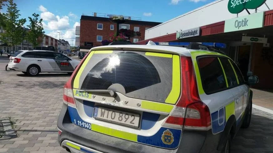 bråk. Det blev tumult på när mannen inte fick köpa alkohol.