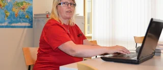 Rose-Marie, 54, sadlar om till undersköterska