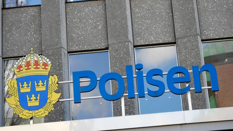 Påföljd. Polisinspektören får en varning för sitt agerande.