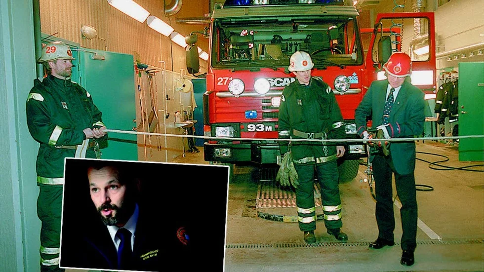 Det var då. I december 2000 klippte dåvarande kommunalrådet Karl Petersen brandslangen och invigde Gammelstads brandstation. Nu kan stationen stänga redan till sommaren, något som skapar oro hos personalen. "Jag förstår att det finns en viss oro", säger räddningschefen Patrik Bylin (infälld).