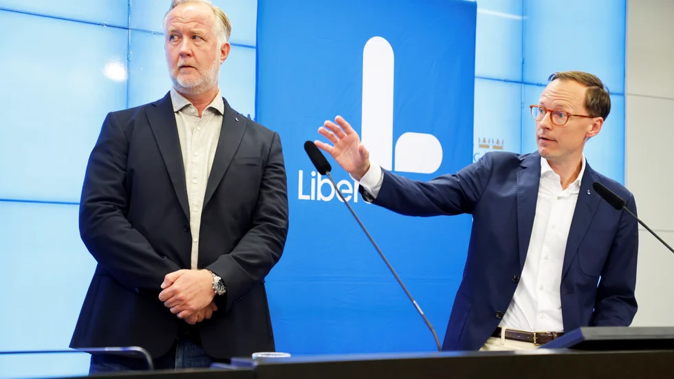 Liberalernas partiledare Johan Pehrson och ekonomiskpolitiska talespersonen Mats Persson prioriterar skolan i höstens budgetförhandlingar.
